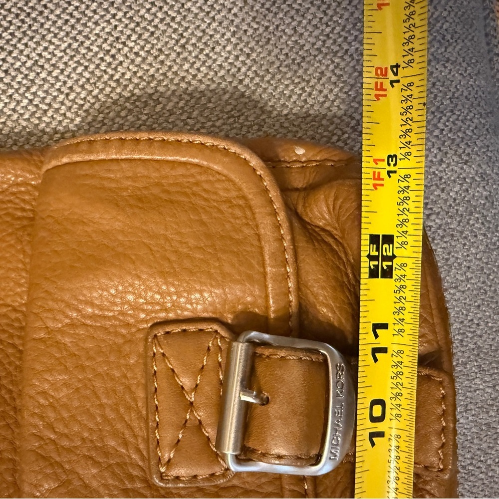 Michael Kors Tan Leather Shoulder Bag - Picture 3 of 6